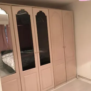 Graceland Woolwich Homestay